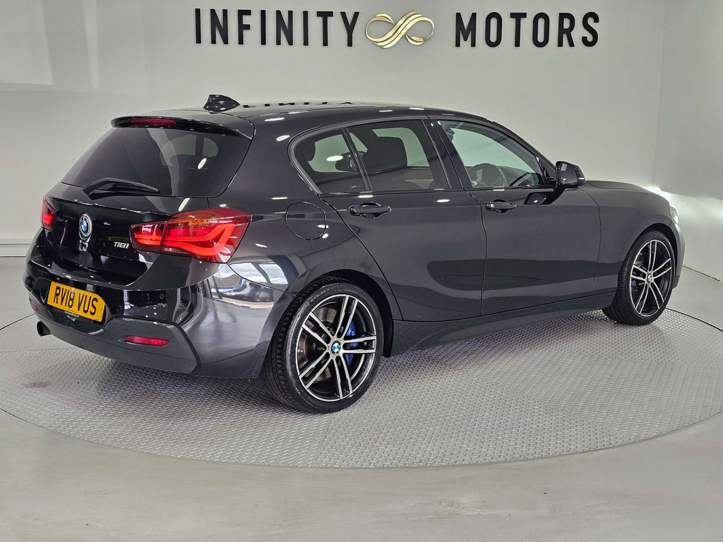 BMW 1 Series Se Black #14
