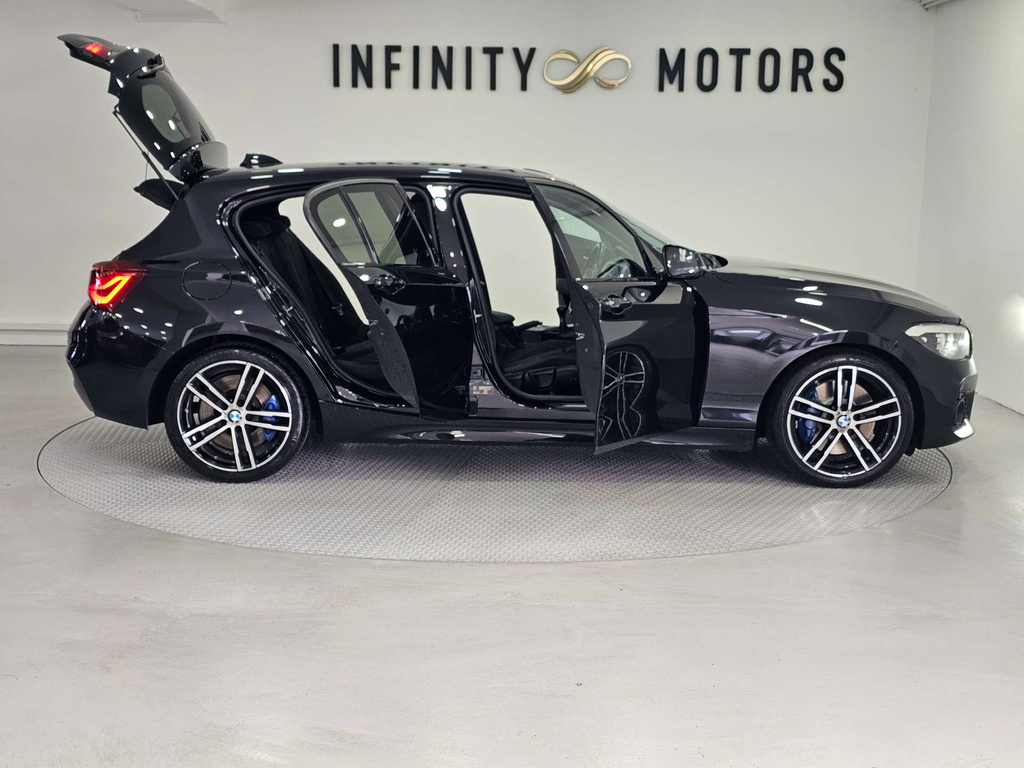 BMW 1 Series Se Black #24