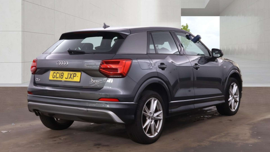 Audi Q2 S Line Tfsi  #4