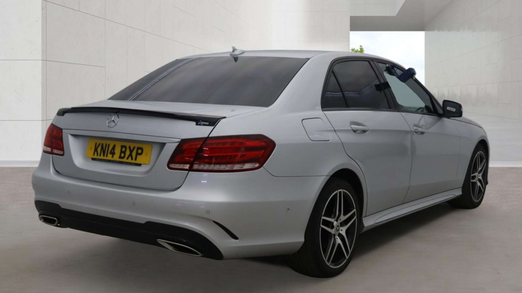 Mercedes-Benz E Class Amg Sport Cdi  #4