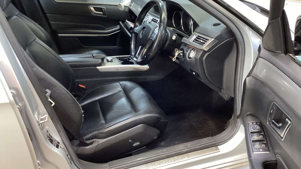 Mercedes-Benz E Class  White #9