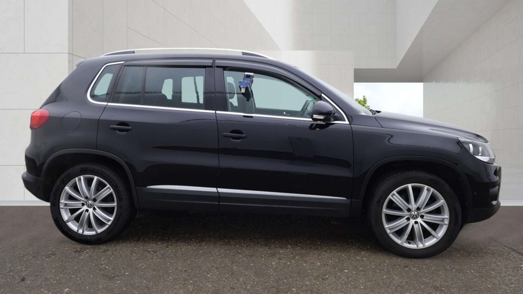 Volkswagen Tiguan Match Edition Tdi Bluemotion Technology 4Motion Se  #5