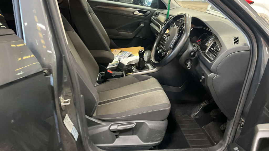 Volkswagen T-Roc 1.5L Design Grey #9