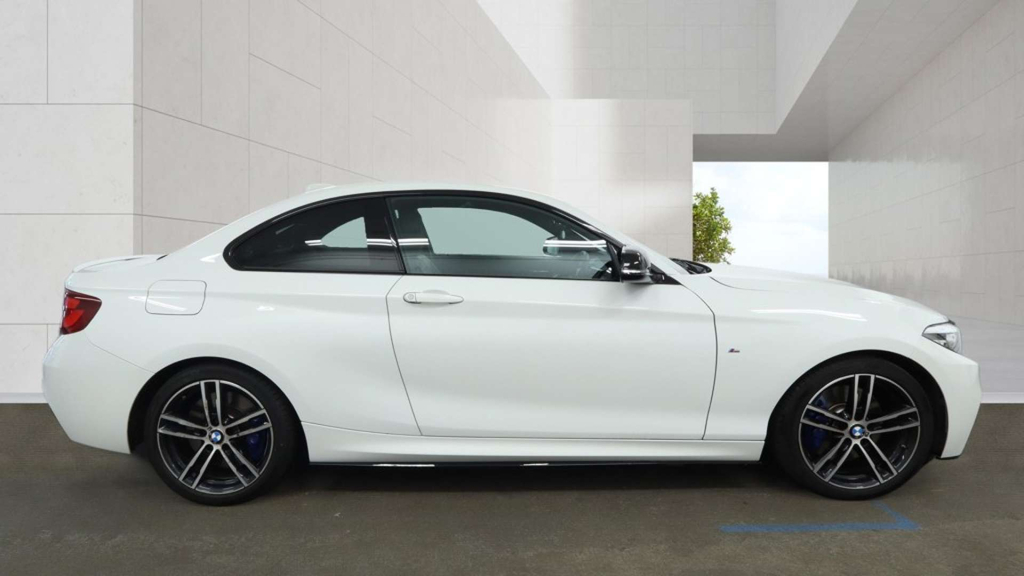 BMW 2 Series M Sport White #5