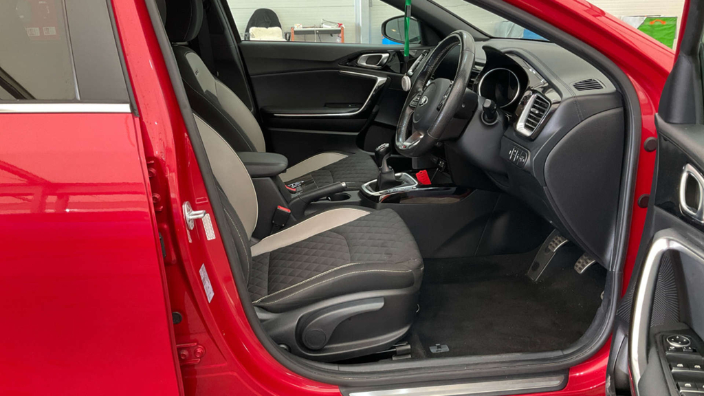 Kia Ceed 1.0T Gdi Isg Gt-line Grey #9