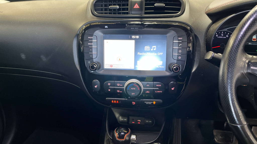 Kia Soul Crdi 2 White #11