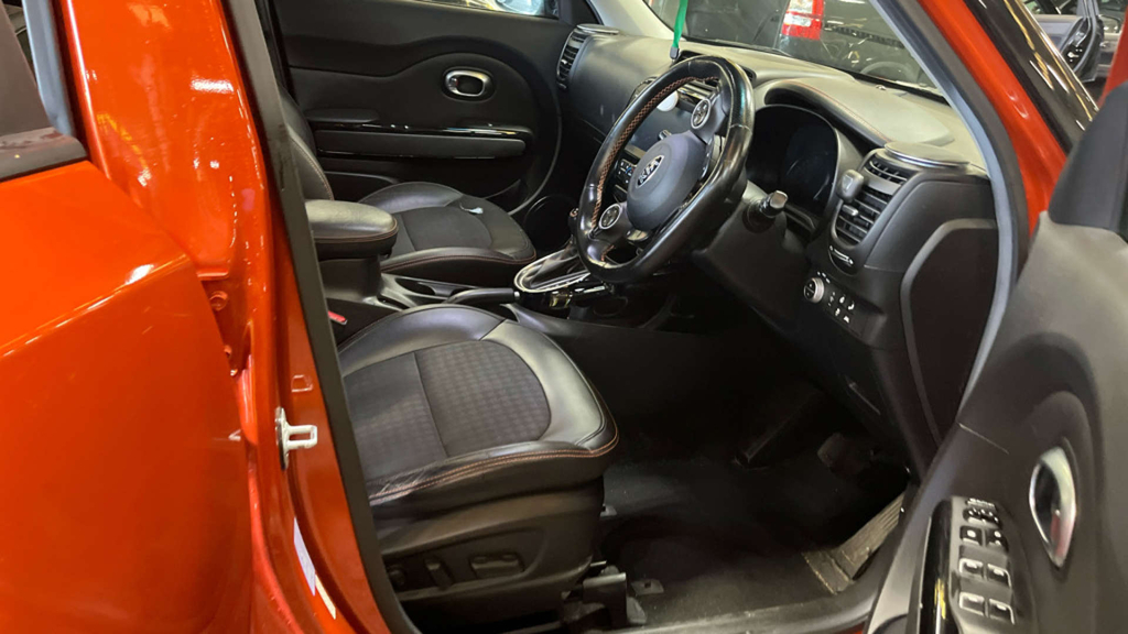 Kia Soul Crdi 2 White #9