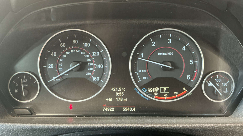BMW 3 Series Saloon Blue #10