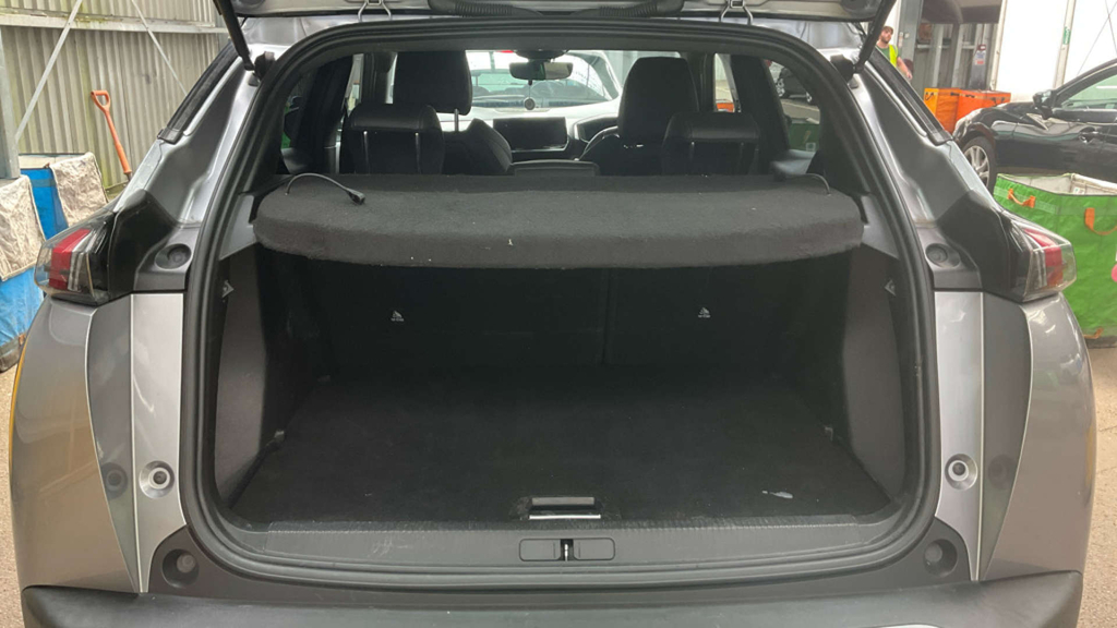Peugeot 2008 1.2 Puretech Active Premium Grey #7
