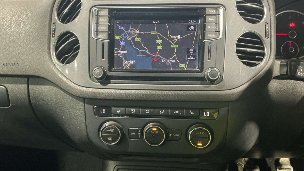 Volkswagen Tiguan 2.0 Tdi Bluemotion Tech Match Blue #11