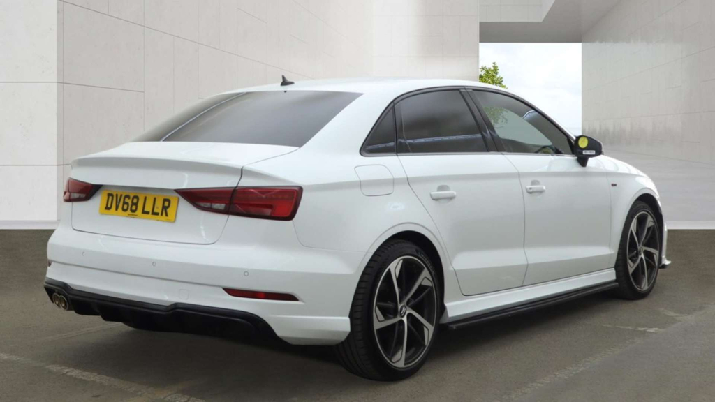Audi A3 Black Edition 35 Tfsi White #4