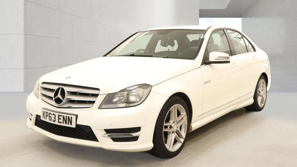 Mercedes-Benz C Class Amg Sport Cdi Blueefficiency  #2