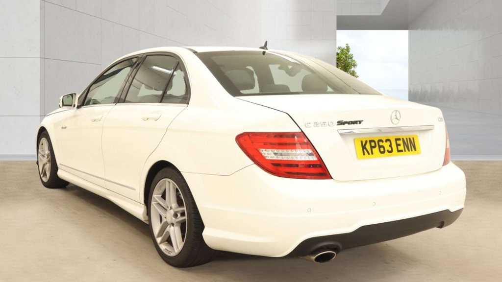 Mercedes-Benz C Class Amg Sport Cdi Blueefficiency  #3