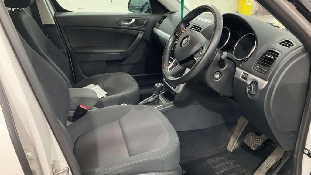 Skoda Yeti 2.0 Tdi Se Silver #9