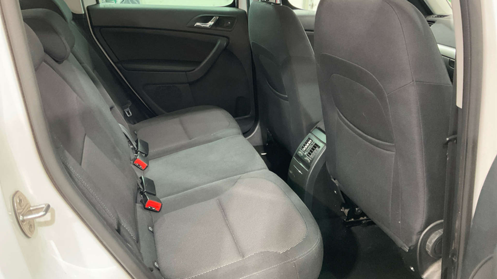 Skoda Yeti 2.0 Tdi Se Silver #8