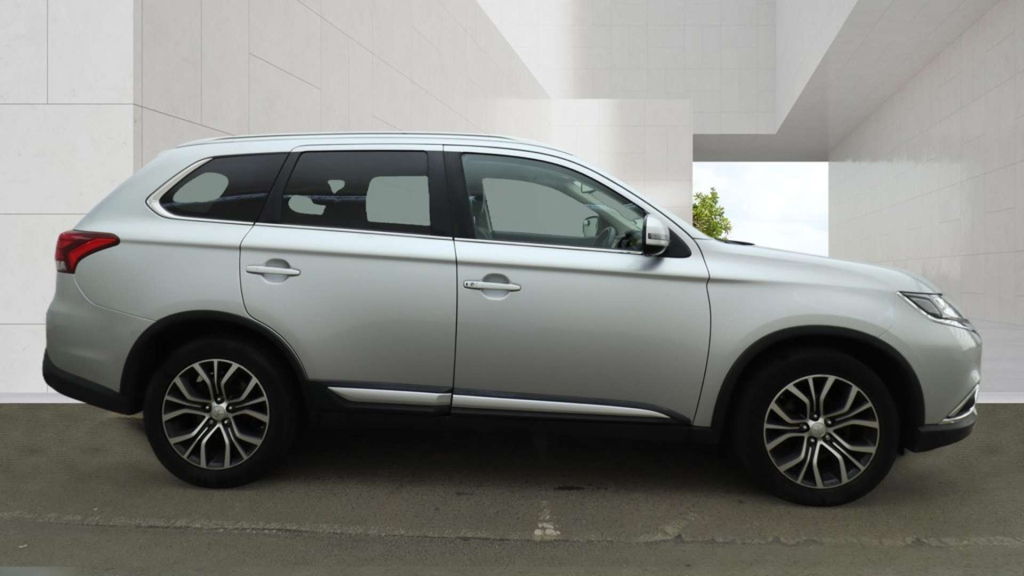 Mitsubishi Outlander Juro Di-d 4Wd #5