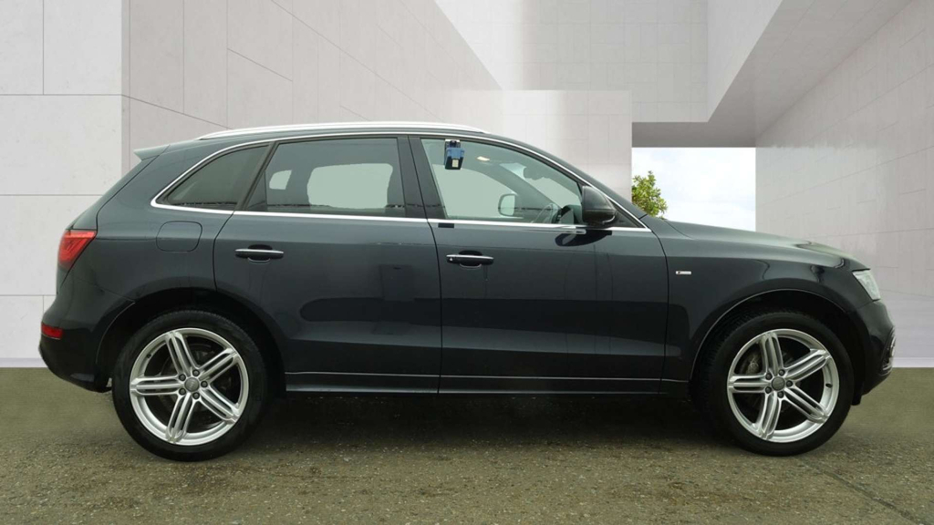 Audi Q5 S Line Tfsi Quattro 4Wd  #5