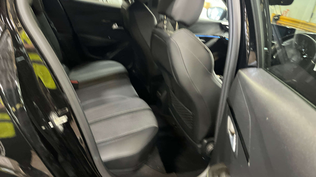 Peugeot 208 1.2 Puretech Active Premium Grey #8