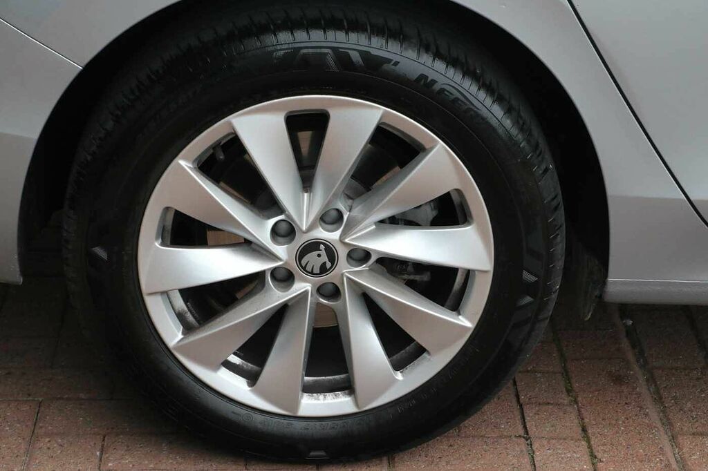 Skoda Superb 2.0 Tdi Se Technology Dsg SH75WPX Silver #5