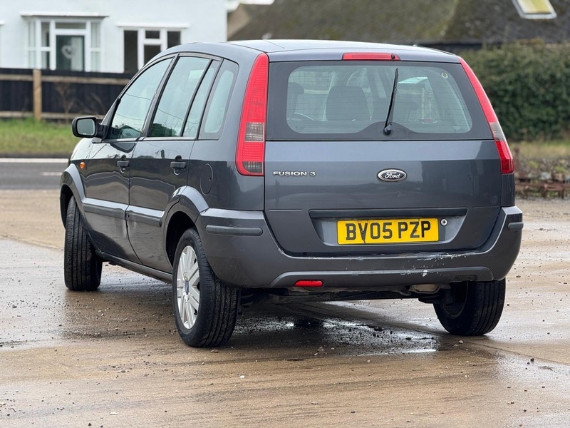 Ford Fusion 1.6 3 Hatchback Grey #3