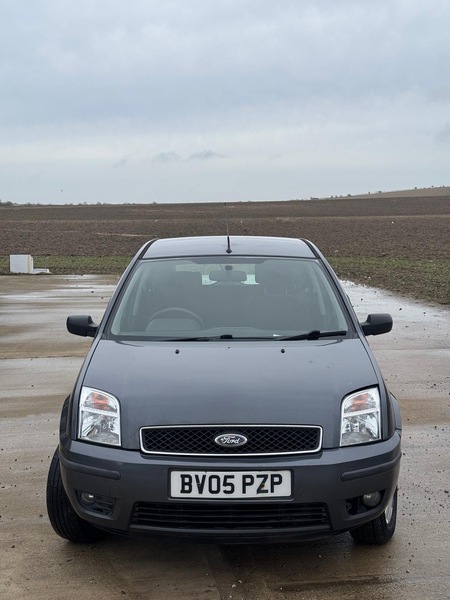 Ford Fusion 1.6 3 Hatchback Grey #4