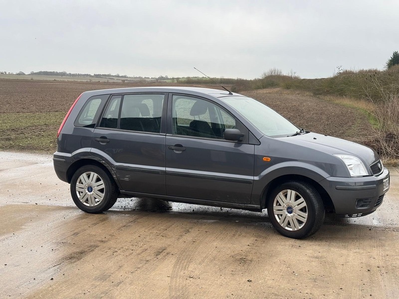 Ford Fusion 1.6 3 Hatchback Grey #6