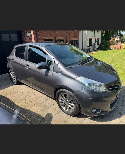 Toyota Yaris 1.33 Dual Vvt-i Icon Grey