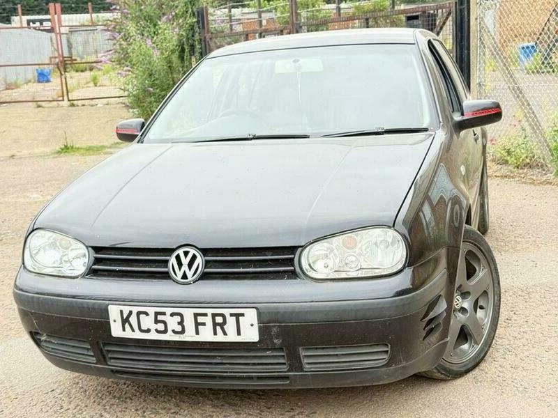 Volkswagen Golf 1.9 Tdi Pd Match Black #5
