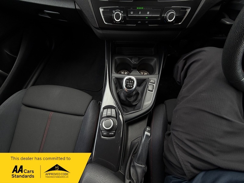 BMW 1 Series 2.0 120D Black #36