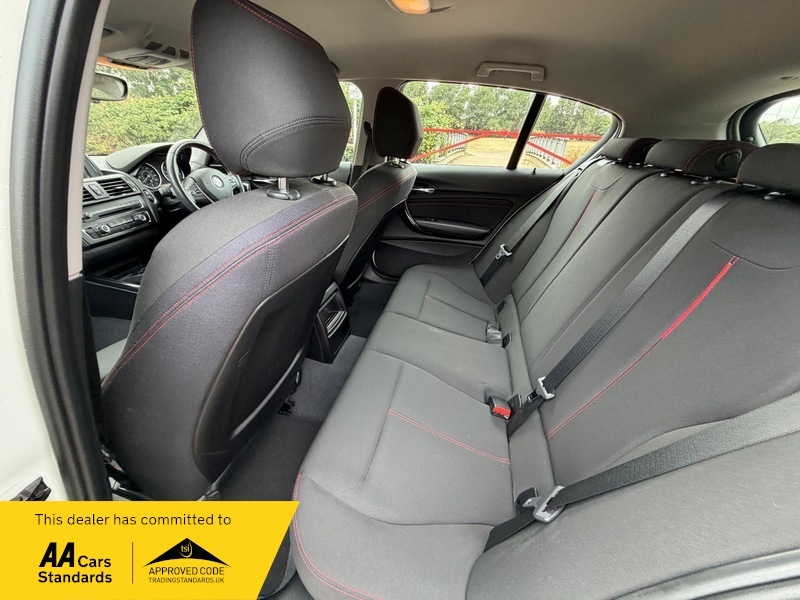 BMW 1 Series 2.0 120D Black #25