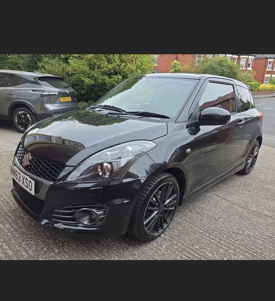 Suzuki Swift 1.6 Sport Hatchback Black #2