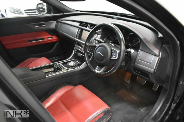 Jaguar XF 2.0D Prestige Silver #16