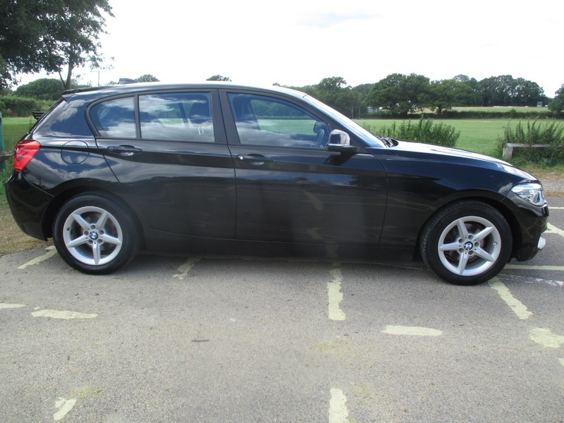 BMW 1 Series 116D Se Business Black #4