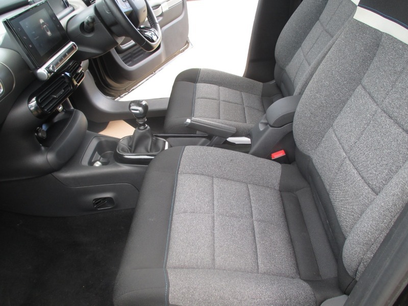 Citroen C4 Cactus 1.2 Puretech Flair Euro 6 Euro 6 White #30