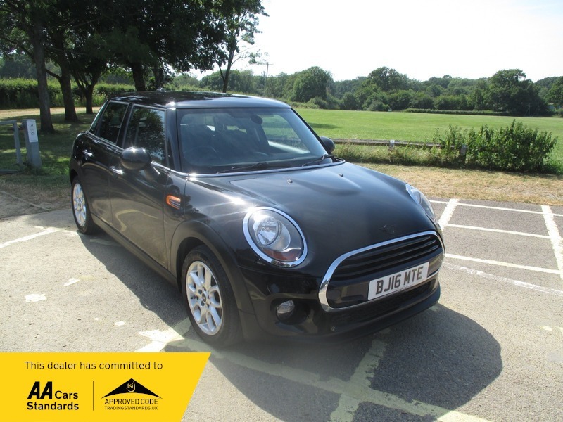Mini Hatch D Black