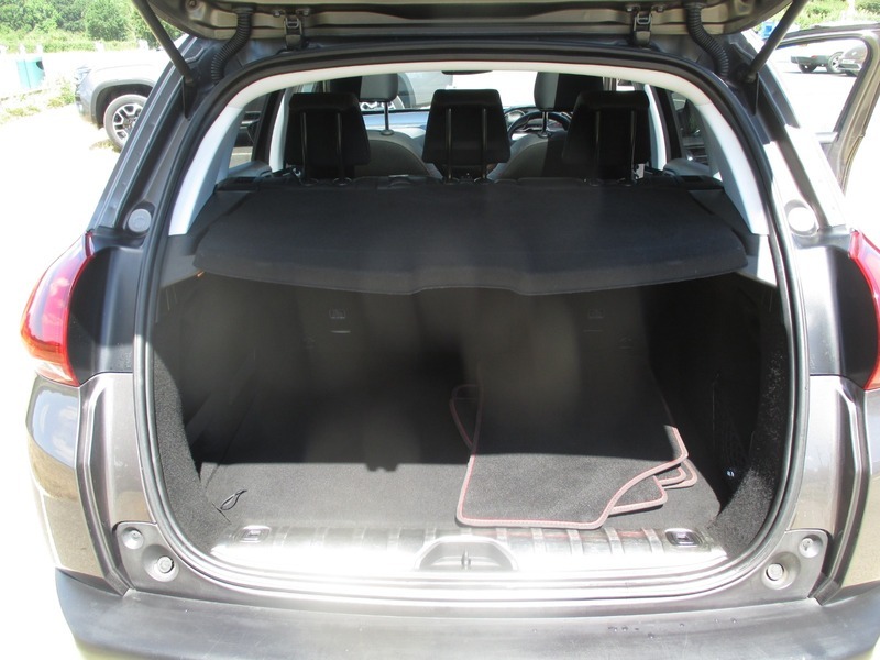 Peugeot 2008 1.2 Puretech Allure Premium Euro 6 Grey #24