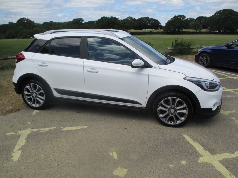 Hyundai I20 T-gdi Active White #5