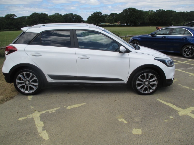 Hyundai I20 T-gdi Active White #6