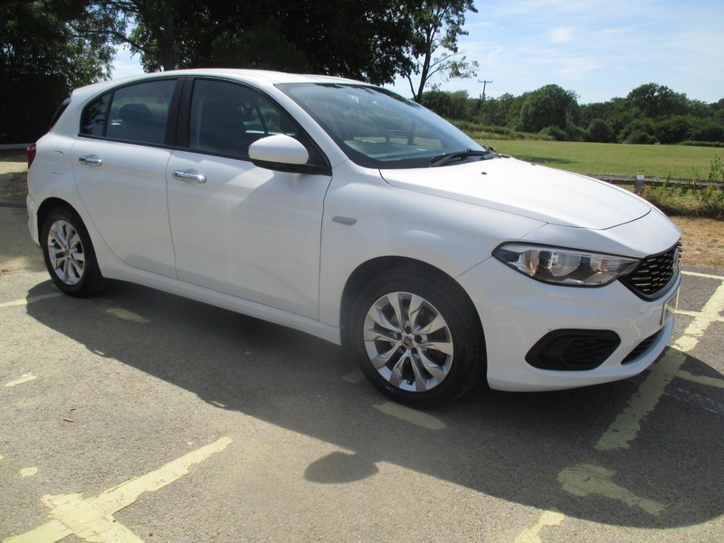 Fiat Tipo Easy White #2