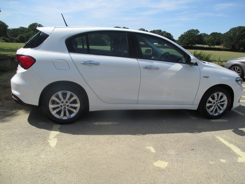 Fiat Tipo Easy White #5