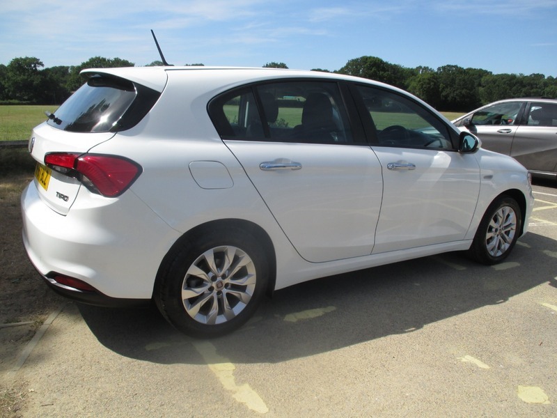 Fiat Tipo Easy White #6