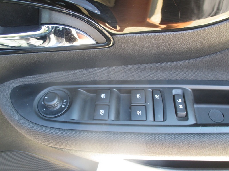 Vauxhall Mokka Design Nav White #33