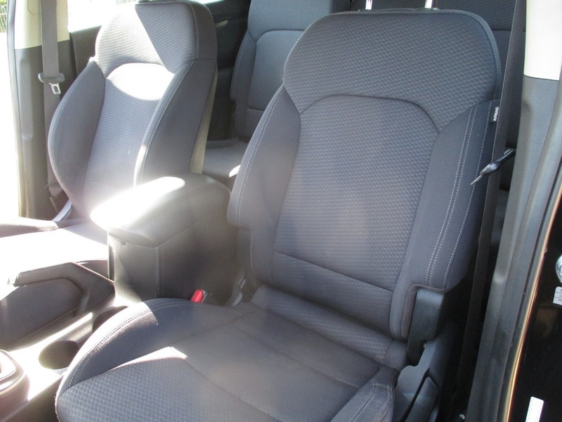 Kia Carens 2 Silver #32