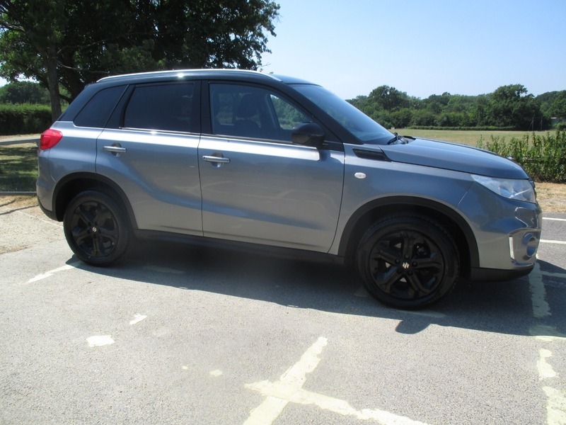 Suzuki Grand Vitara Sz-t Black #3