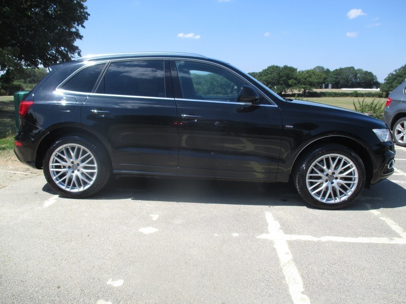 Audi Q5 Tdi Quattro S Line Black #4