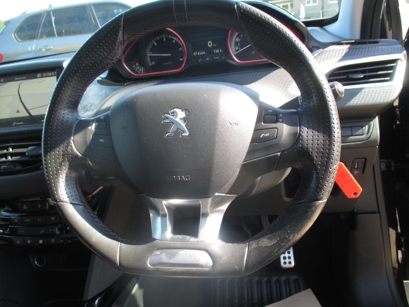 Peugeot 2008 1.2 Active 2017 17 Red #34