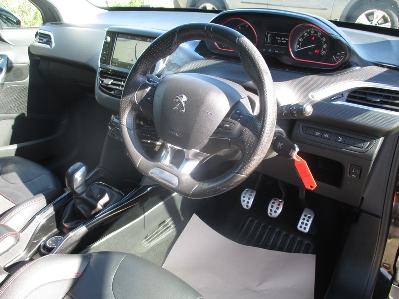 Peugeot 2008 1.2 Active 2017 17 Red #22