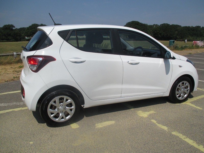Hyundai I10 Se White #5