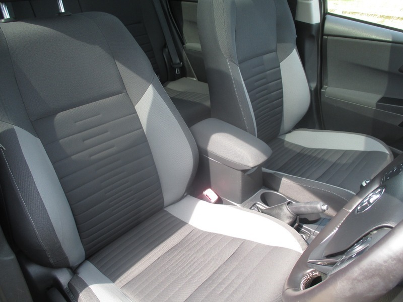 Toyota Auris Auris Excel D-4d Red #19