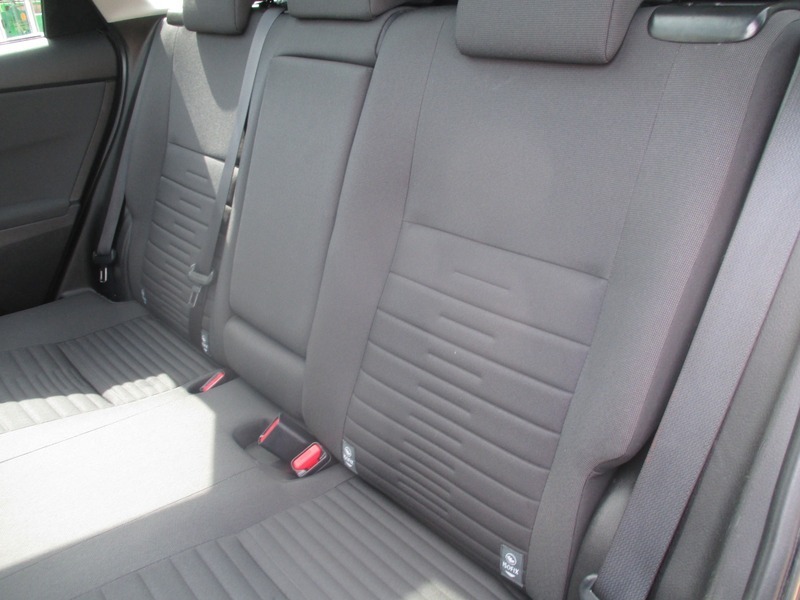 Toyota Auris Auris Excel D-4d Red #28